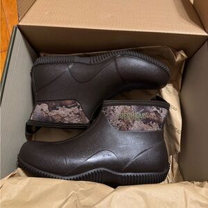 RedHead Men's Dark Brown and Camouflage Boots